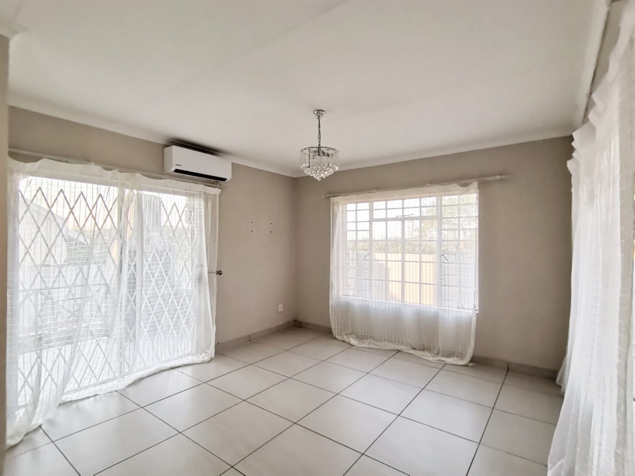 3 Bedroom Property for Sale in Sonheuwel Ext 1 Mpumalanga