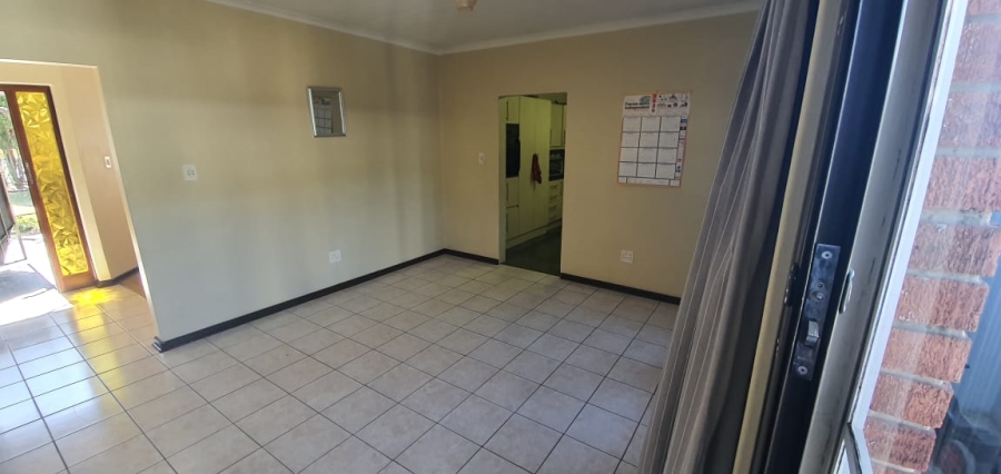 3 Bedroom Property for Sale in Cosmosrand Mpumalanga