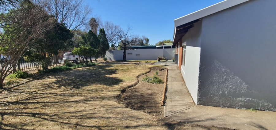 3 Bedroom Property for Sale in Cosmosrand Mpumalanga