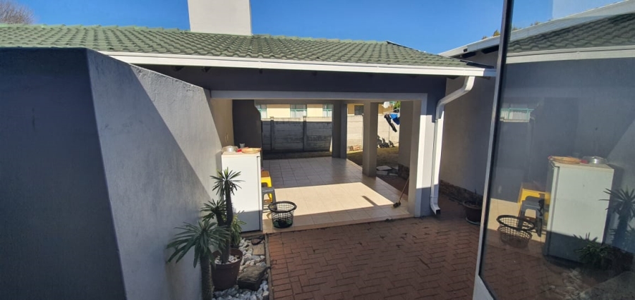 3 Bedroom Property for Sale in Cosmosrand Mpumalanga