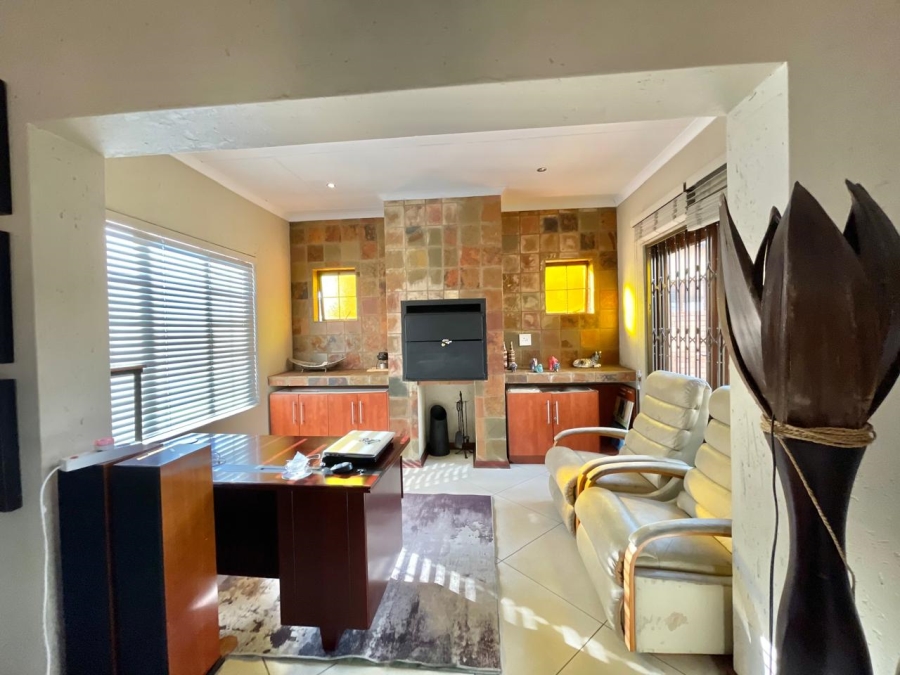 To Let 3 Bedroom Property for Rent in Aerorand Mpumalanga