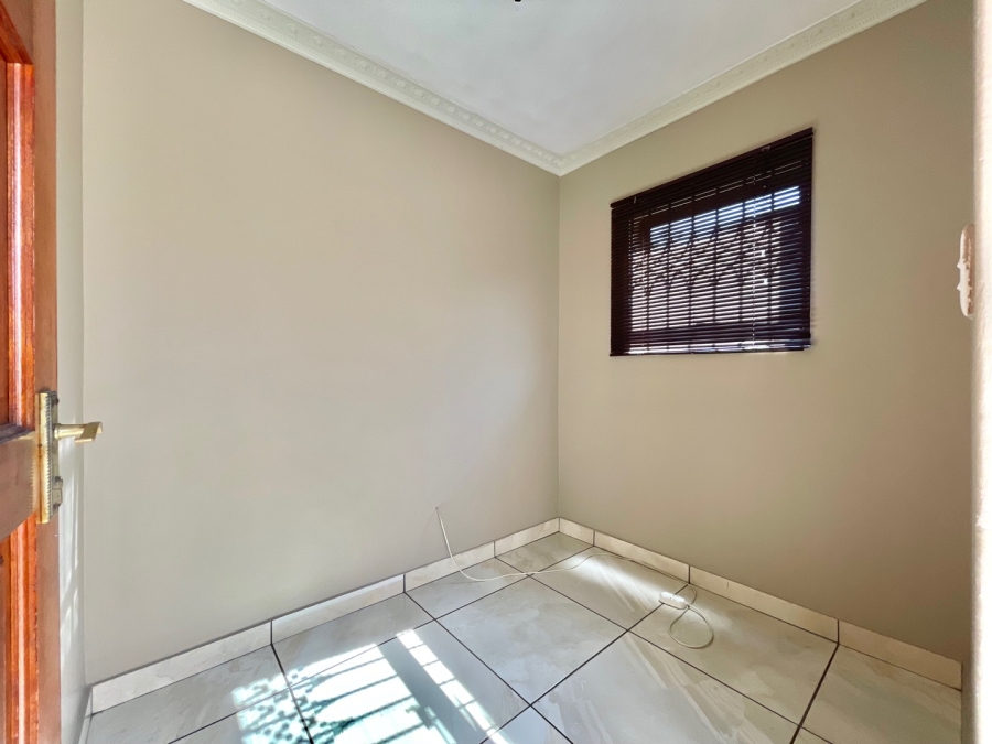 To Let 4 Bedroom Property for Rent in Mineralia Mpumalanga