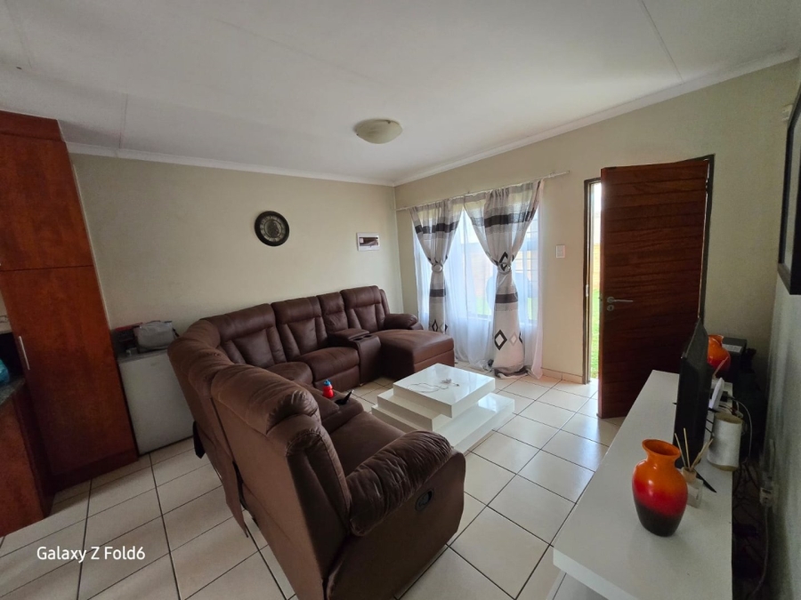 To Let 3 Bedroom Property for Rent in Marelden Mpumalanga