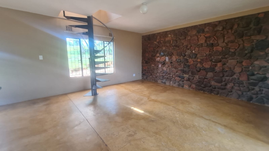 To Let  Bedroom Property for Rent in White River Rural Mpumalanga