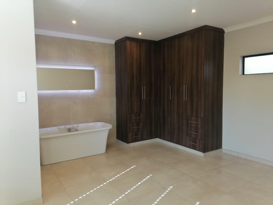 3 Bedroom Property for Sale in Kruinpark Mpumalanga