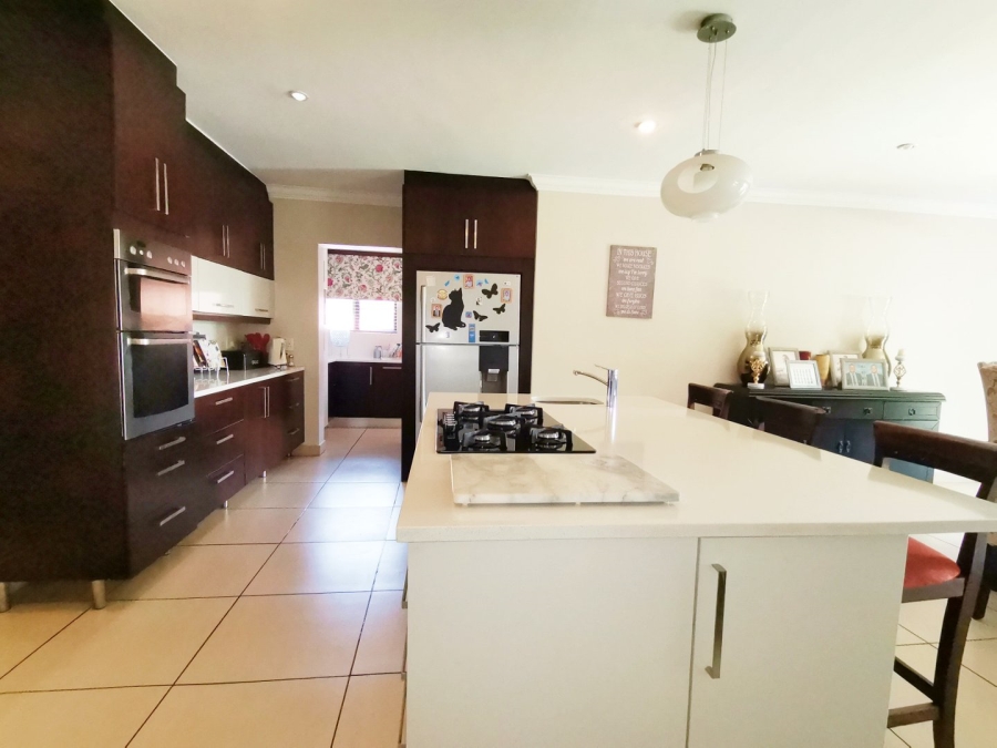 6 Bedroom Property for Sale in Stonehenge Ext 1 Mpumalanga