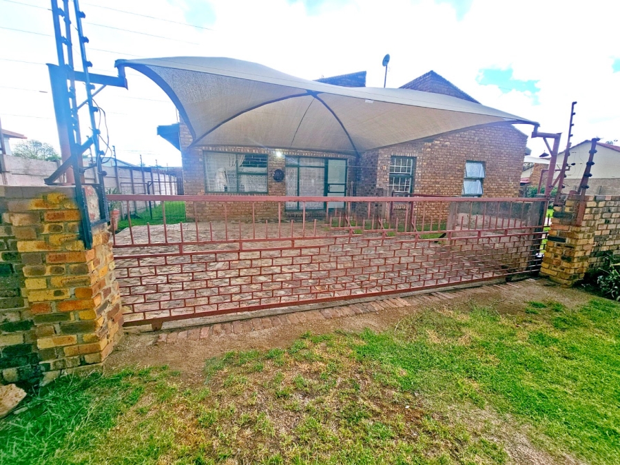 To Let 5 Bedroom Property for Rent in Eloff Mpumalanga