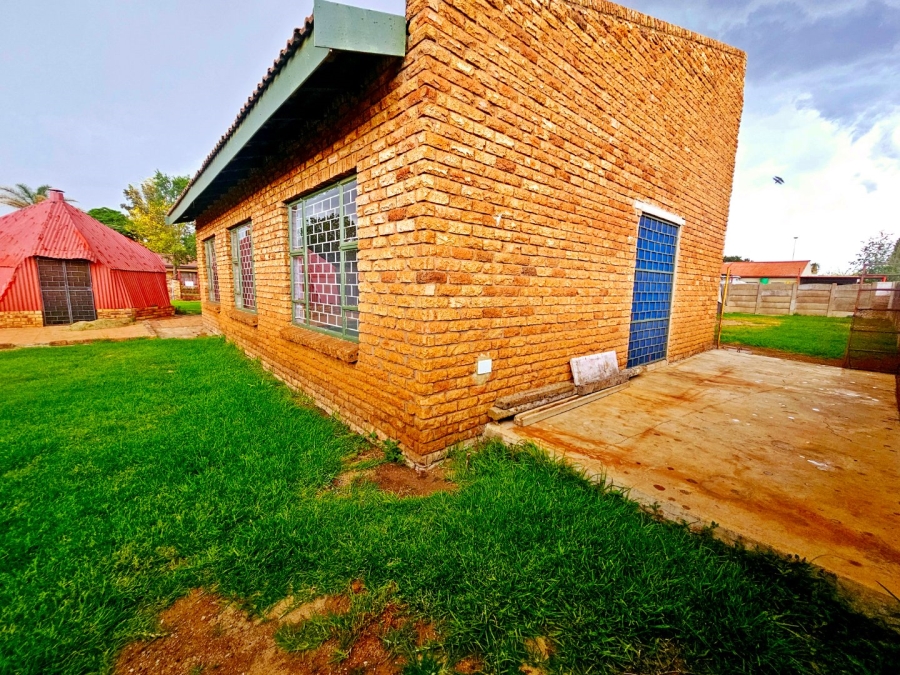 To Let 5 Bedroom Property for Rent in Eloff Mpumalanga