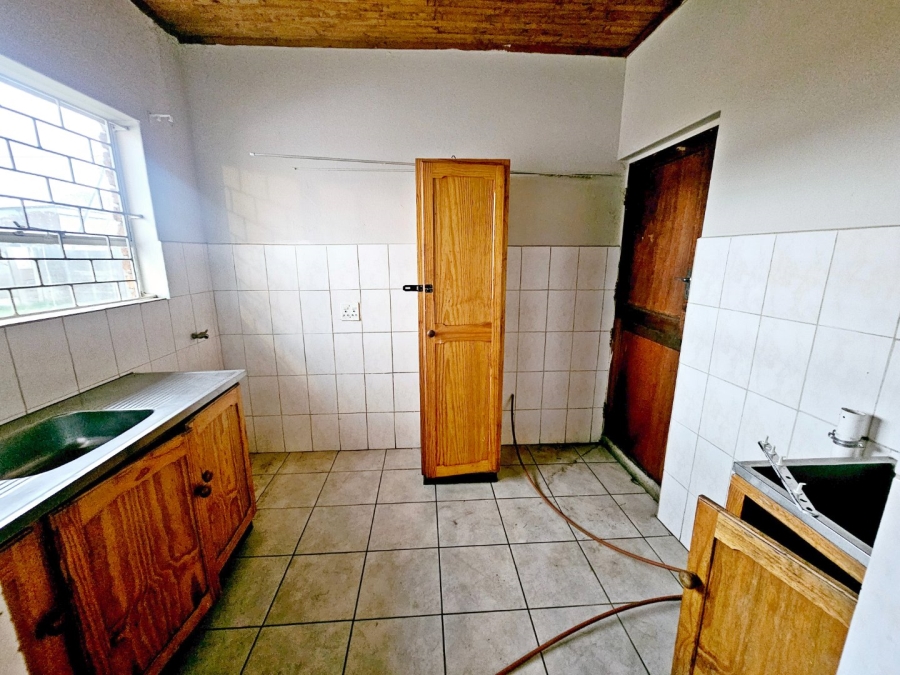 To Let 5 Bedroom Property for Rent in Eloff Mpumalanga