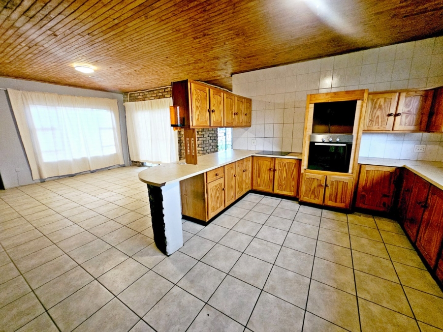 To Let 5 Bedroom Property for Rent in Eloff Mpumalanga