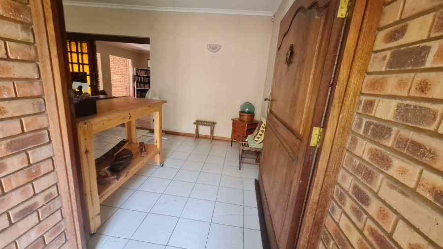 5 Bedroom Property for Sale in Trichardt Mpumalanga