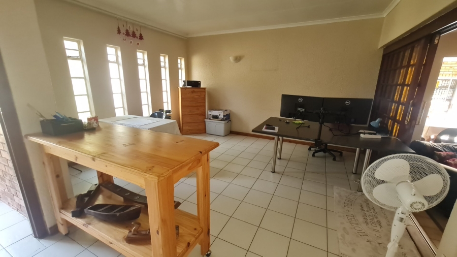 5 Bedroom Property for Sale in Trichardt Mpumalanga