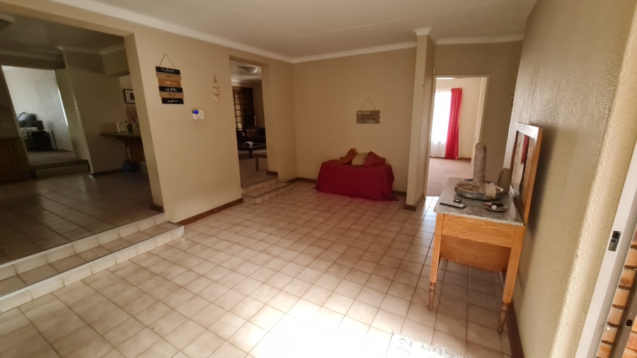 5 Bedroom Property for Sale in Trichardt Mpumalanga