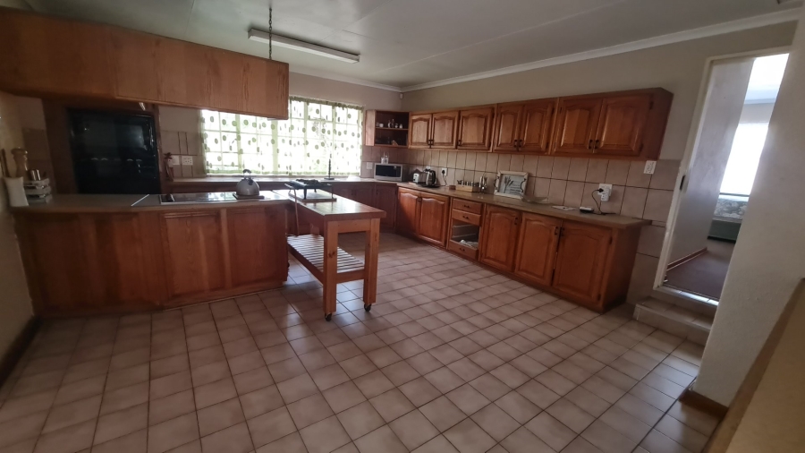 5 Bedroom Property for Sale in Trichardt Mpumalanga