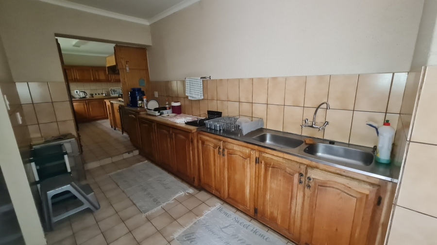 5 Bedroom Property for Sale in Trichardt Mpumalanga