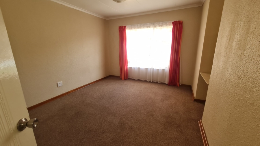 5 Bedroom Property for Sale in Trichardt Mpumalanga