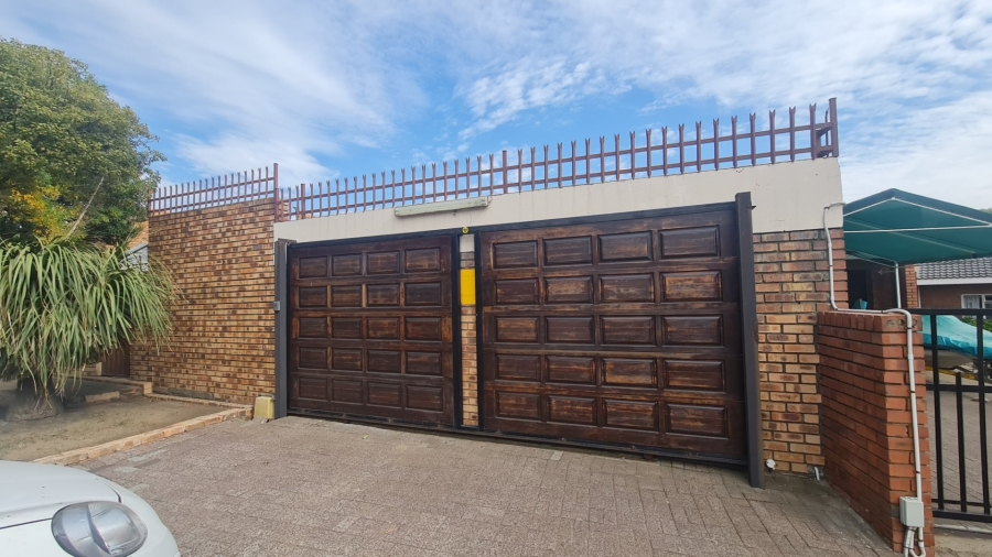 5 Bedroom Property for Sale in Trichardt Mpumalanga