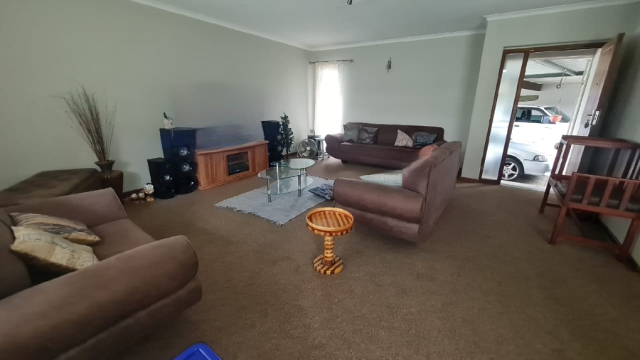 4 Bedroom Property for Sale in Kruinpark Mpumalanga