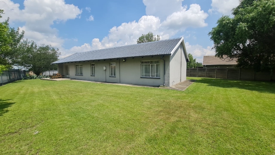 4 Bedroom Property for Sale in Kruinpark Mpumalanga