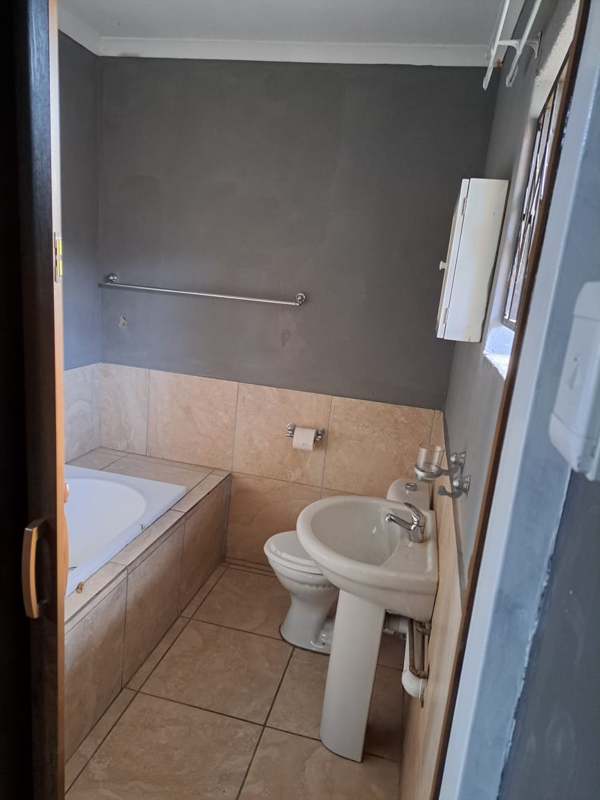 To Let 1 Bedroom Property for Rent in Secunda Mpumalanga