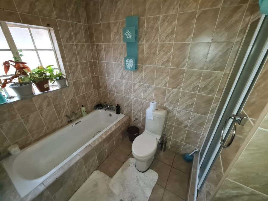 2 Bedroom Property for Sale in Cosmosrand Mpumalanga