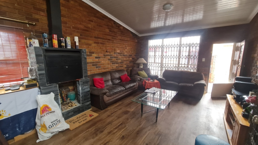 2 Bedroom Property for Sale in Secunda Mpumalanga