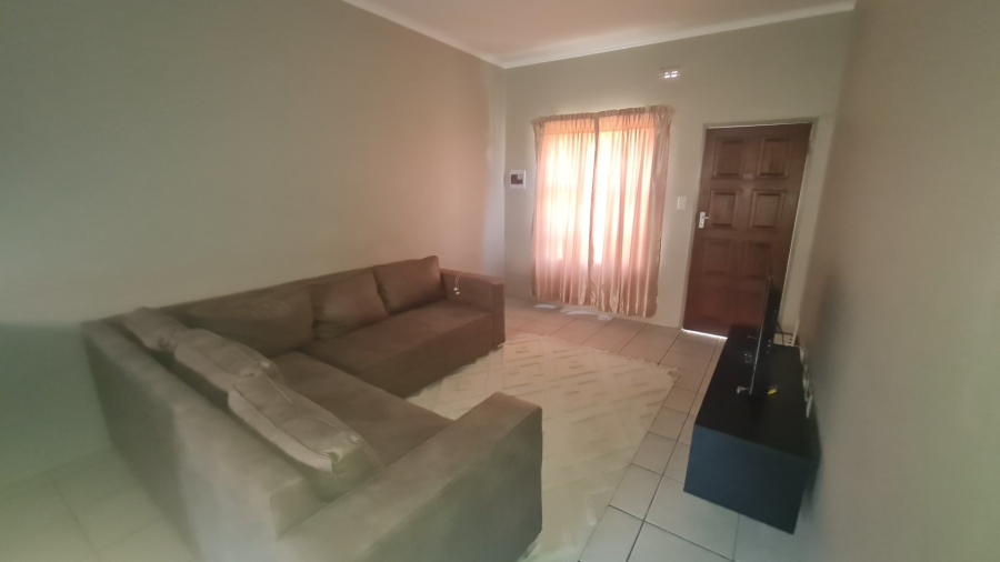 To Let 2 Bedroom Property for Rent in Terra Nova Mpumalanga