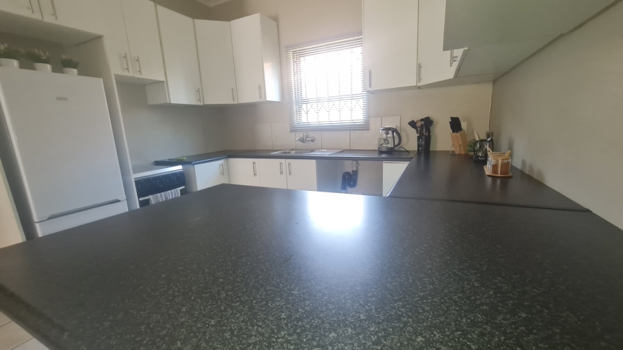 To Let 2 Bedroom Property for Rent in Terra Nova Mpumalanga