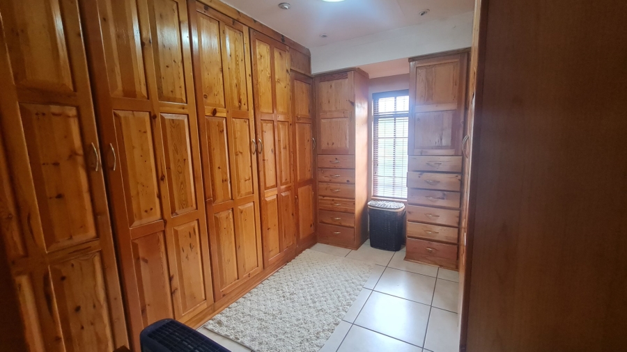 3 Bedroom Property for Sale in Suidheuwel Mpumalanga