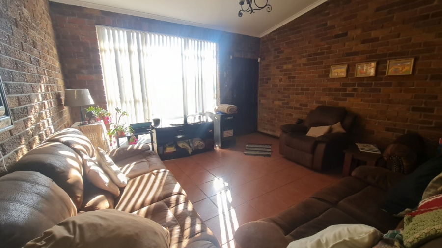 2 Bedroom Property for Sale in Secunda Mpumalanga