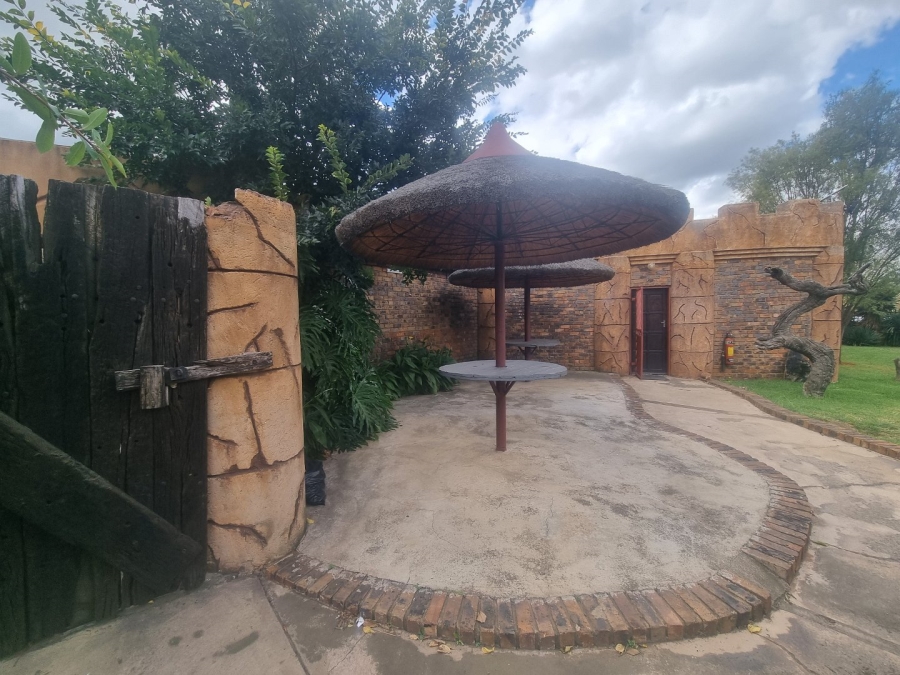  Bedroom Property for Sale in Golden Mile Mpumalanga