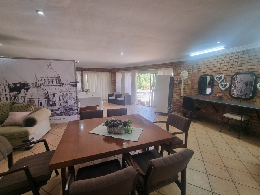  Bedroom Property for Sale in Golden Mile Mpumalanga