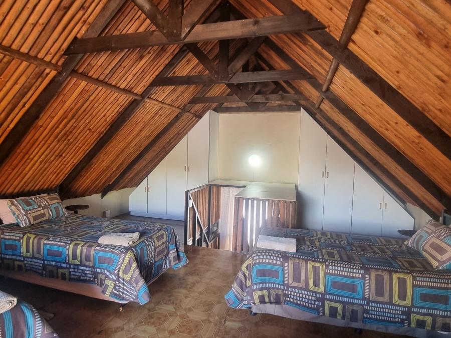  Bedroom Property for Sale in Golden Mile Mpumalanga