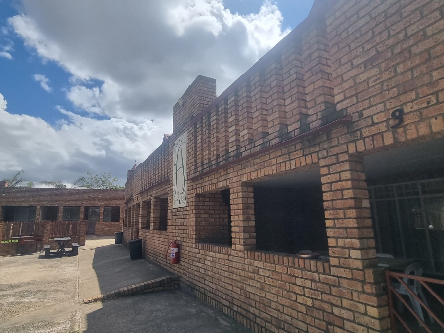  Bedroom Property for Sale in Golden Mile Mpumalanga