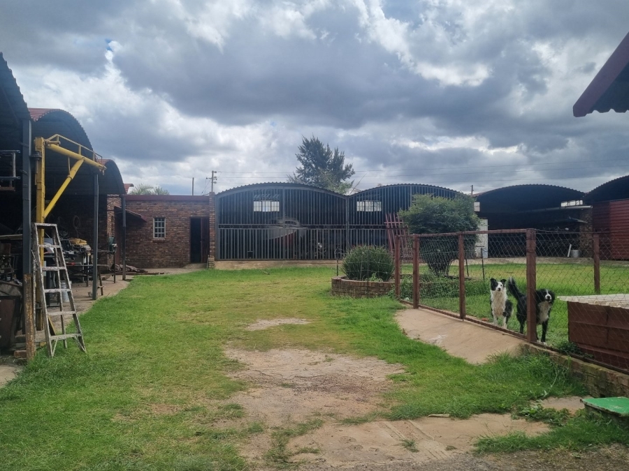  Bedroom Property for Sale in Golden Mile Mpumalanga