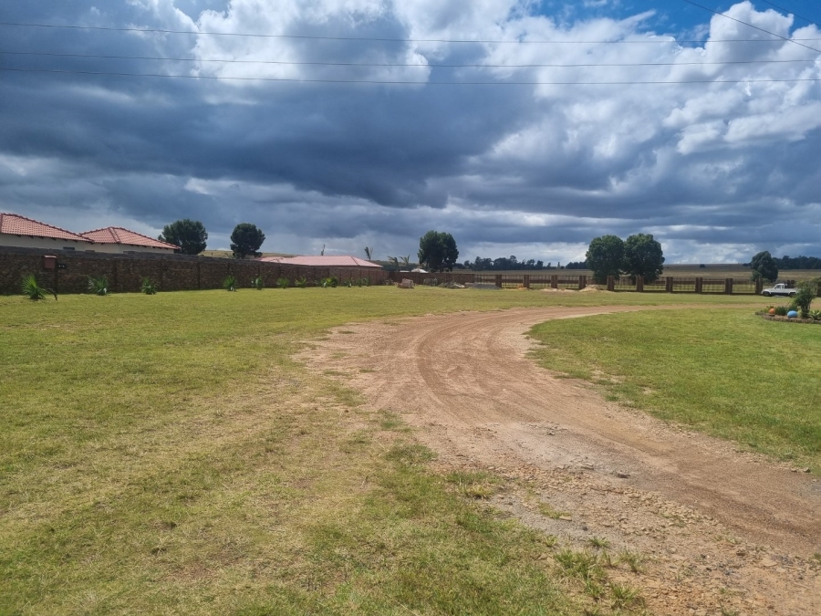  Bedroom Property for Sale in Golden Mile Mpumalanga