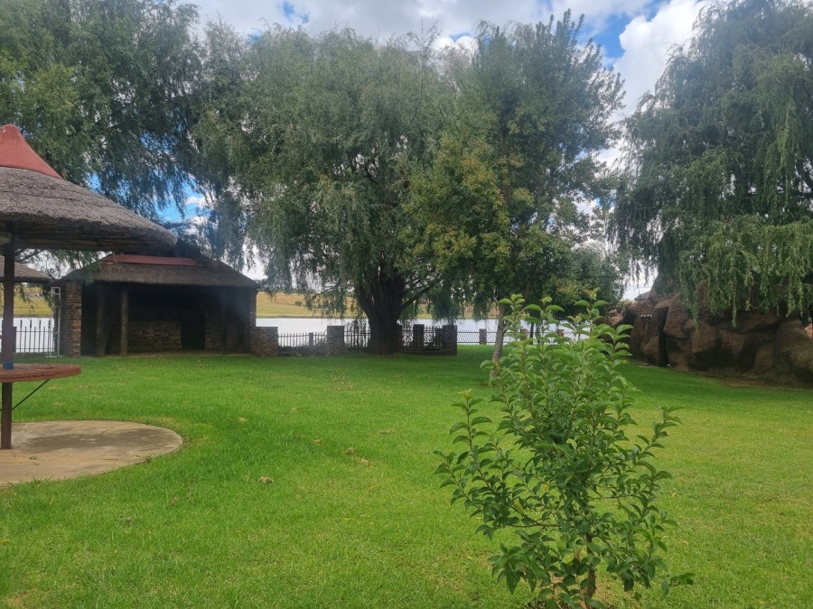  Bedroom Property for Sale in Golden Mile Mpumalanga