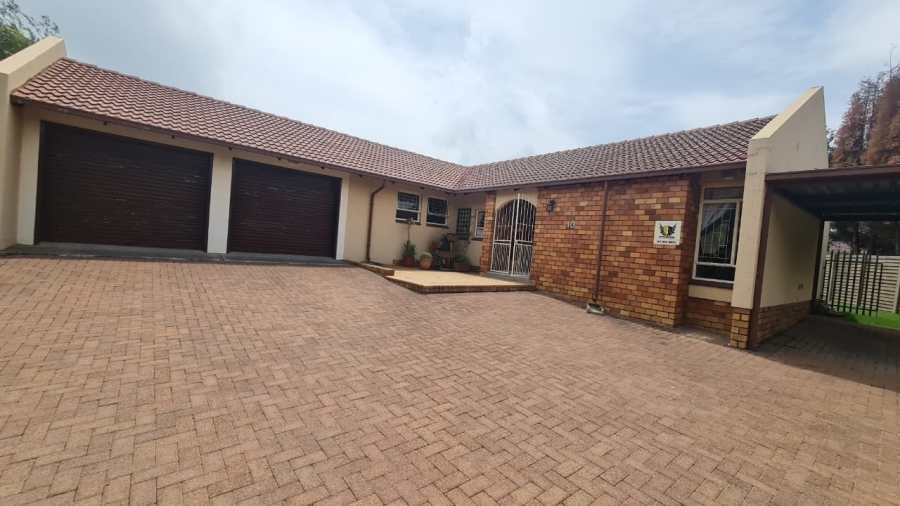 4 Bedroom Property for Sale in Noordrand Mpumalanga