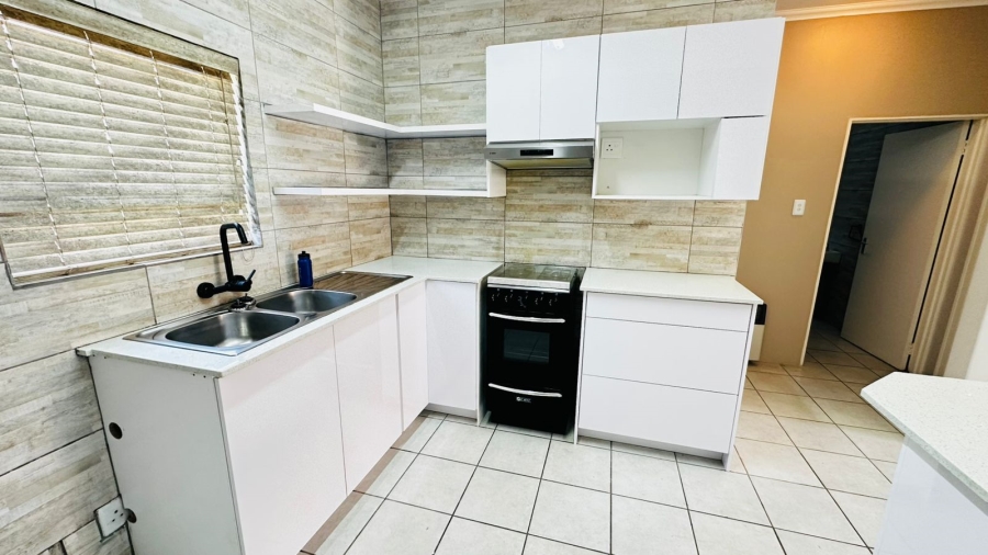 To Let 2 Bedroom Property for Rent in Terra Nova Mpumalanga