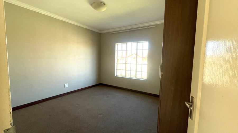 2 Bedroom Property for Sale in Witbank Ext 3 Mpumalanga