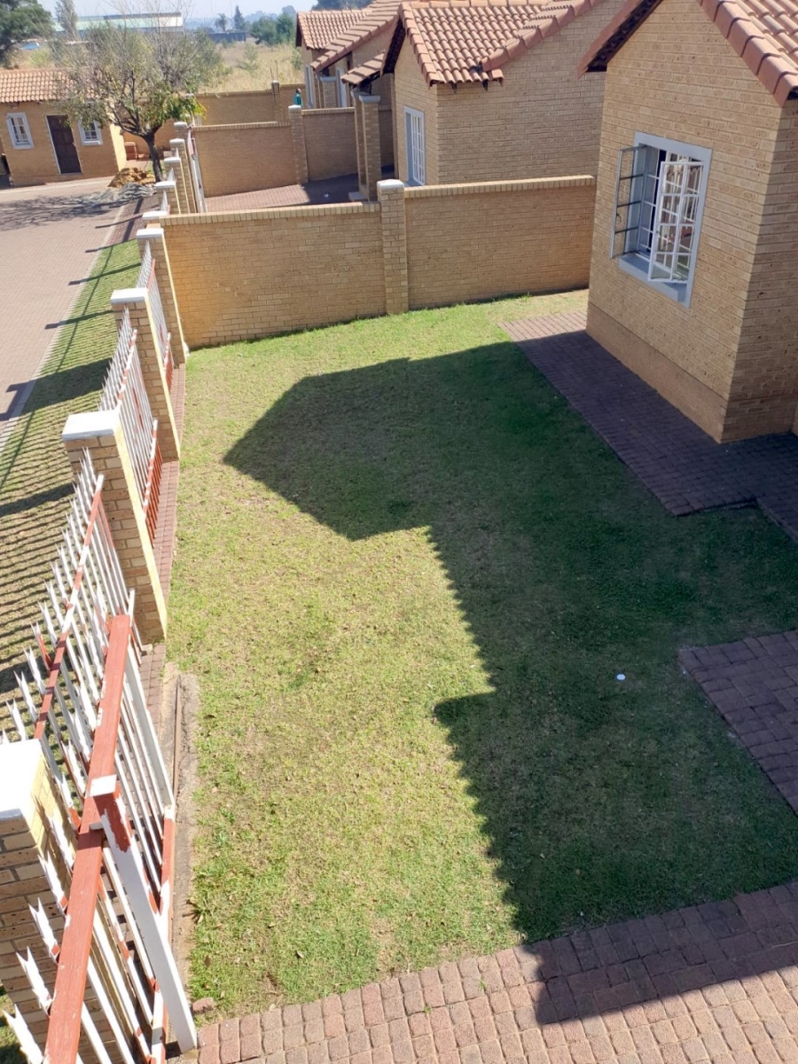 2 Bedroom Property for Sale in Witbank Ext 3 Mpumalanga