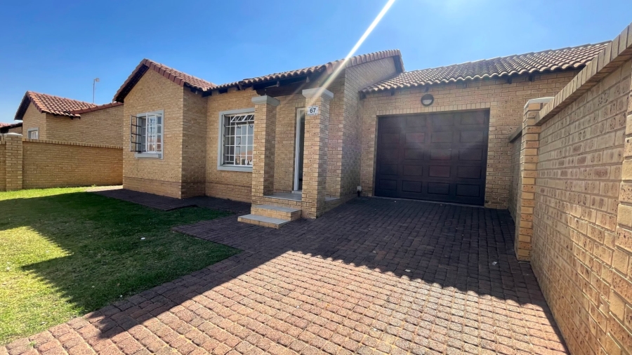 2 Bedroom Property for Sale in Witbank Mpumalanga