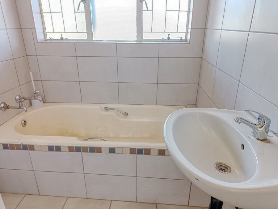 2 Bedroom Property for Sale in White River Mpumalanga