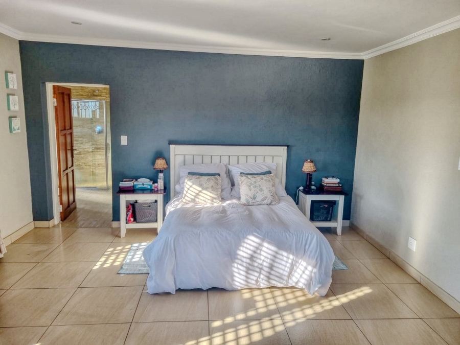 6 Bedroom Property for Sale in White River AH Mpumalanga