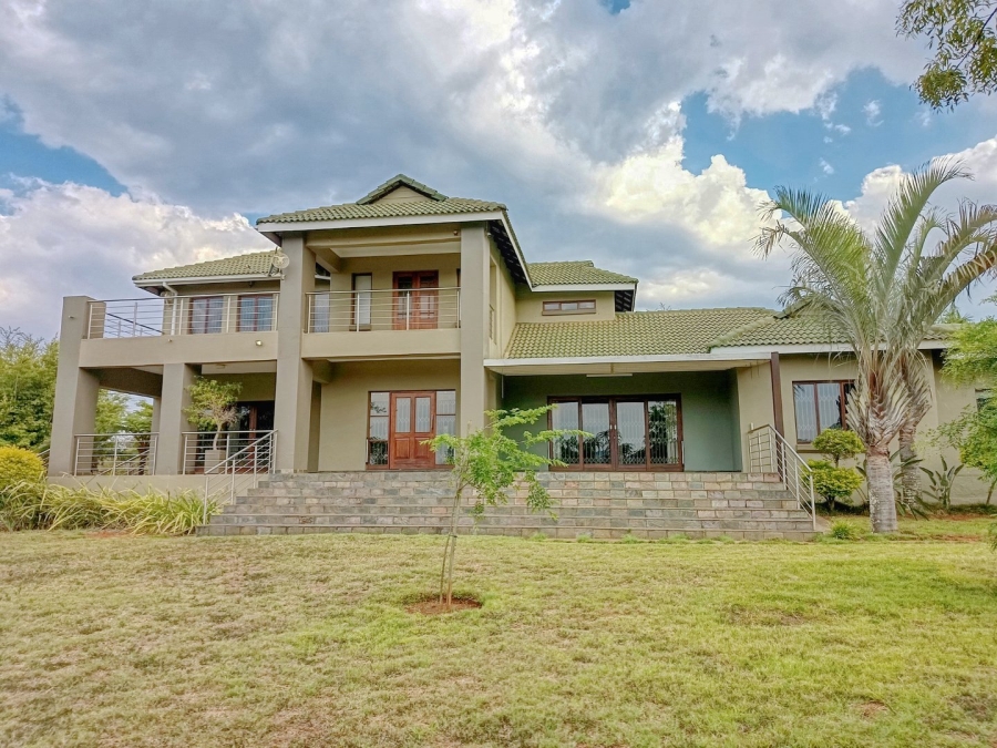 6 Bedroom Property for Sale in White River AH Mpumalanga