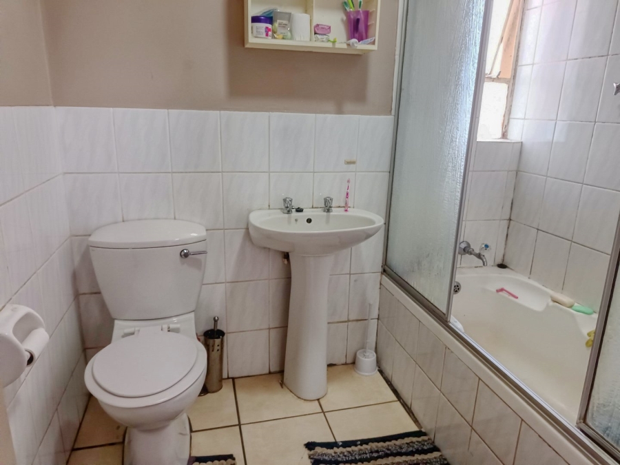 2 Bedroom Property for Sale in Kingsview Ext 1 Mpumalanga