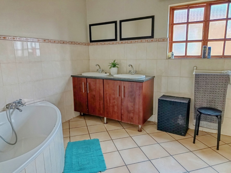 3 Bedroom Property for Sale in White River Ext 49 Mpumalanga