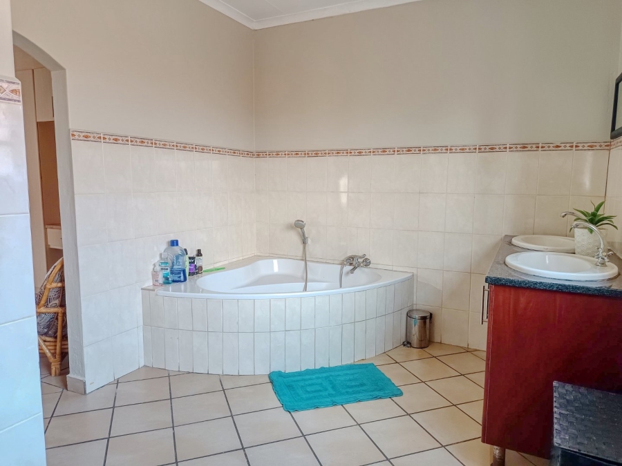 3 Bedroom Property for Sale in White River Ext 49 Mpumalanga