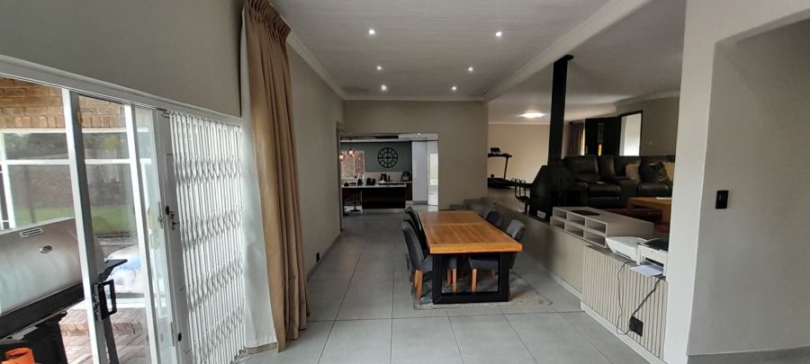 5 Bedroom Property for Sale in Trichardt Mpumalanga