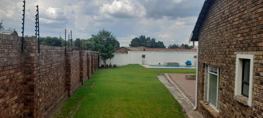 5 Bedroom Property for Sale in Trichardt Mpumalanga